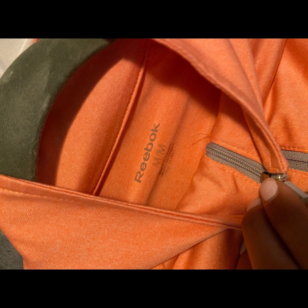 Half zip Reebok pullover - Picture 3 of 3